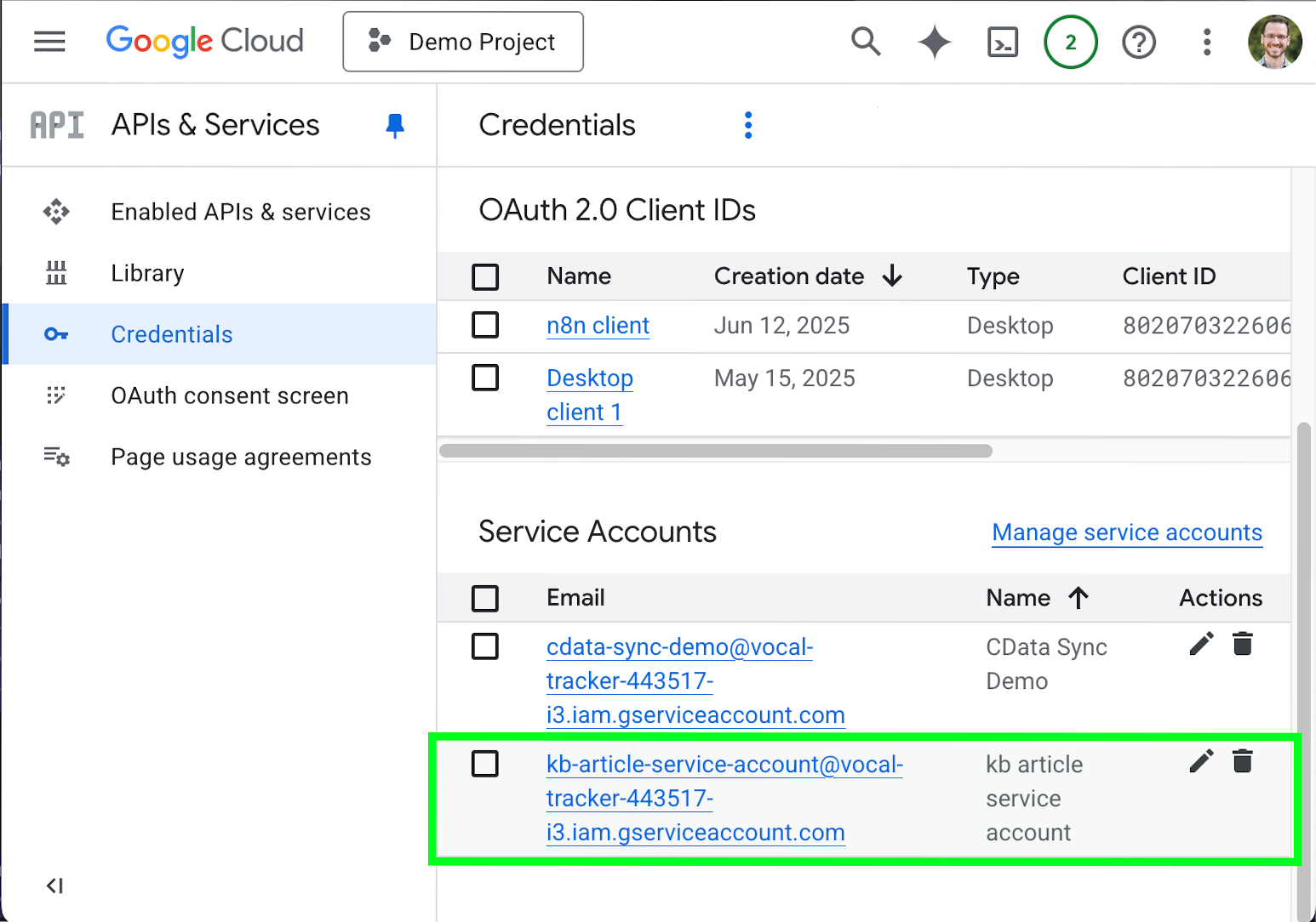 認証情報ページから新しく作成したサービスアカウントを選択
